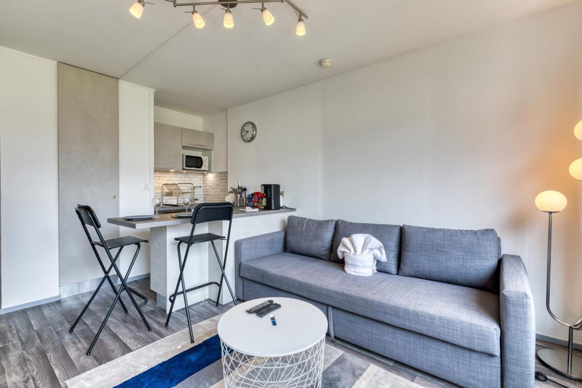Olivia Studio Avec Place De Parking Руан Экстерьер фото